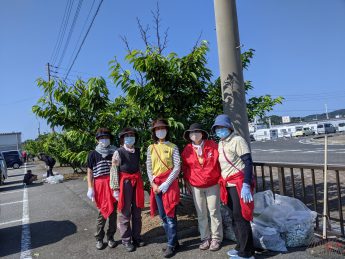 宇野港さくら公園並木道の清掃